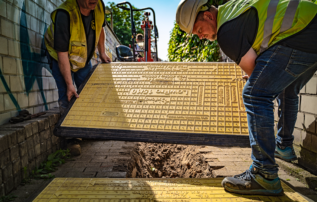 LOW PRO 15-10_IMAGE.png